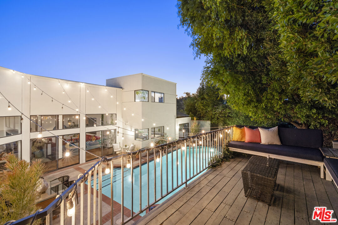 2549 Canyon Oak Dr