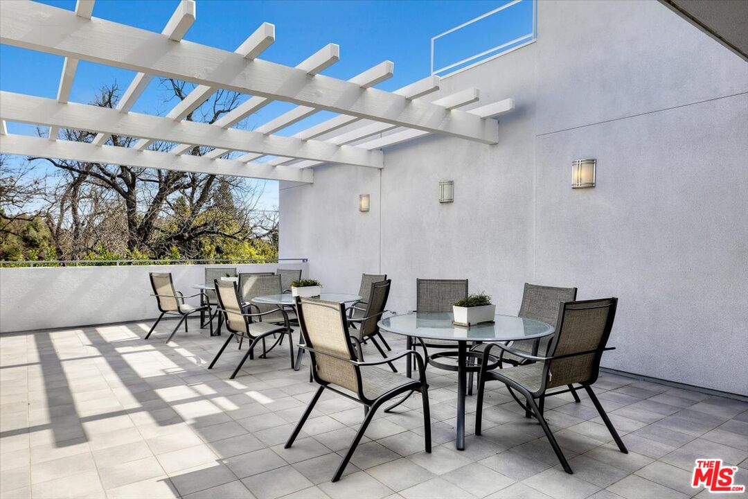 4240 Laurel Canyon Blvd Unit: 107