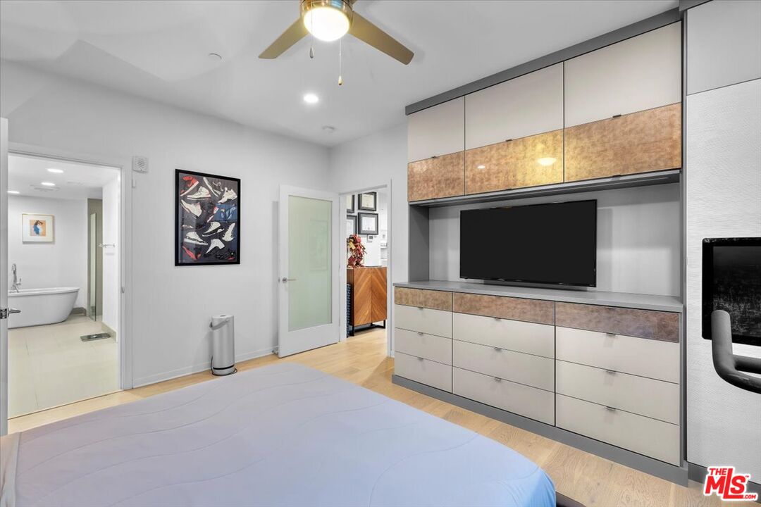 4240 Laurel Canyon Blvd Unit: 107