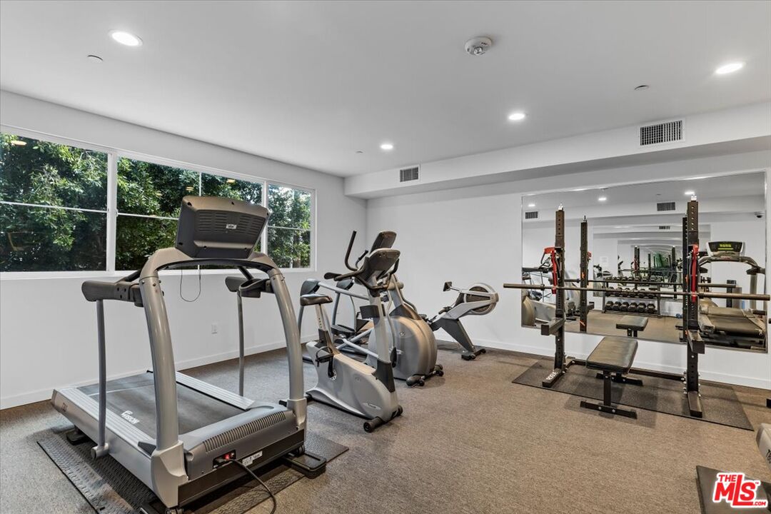 4240 Laurel Canyon Blvd Unit: 107