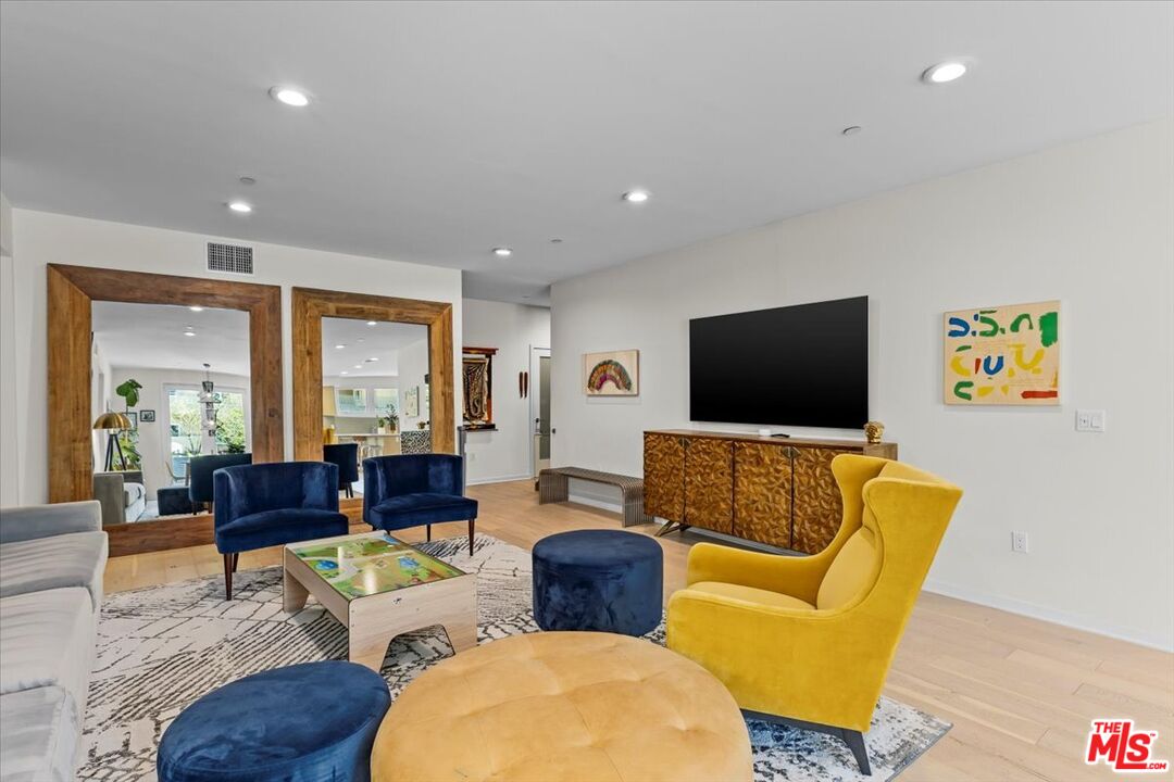 4240 Laurel Canyon Blvd Unit: 107
