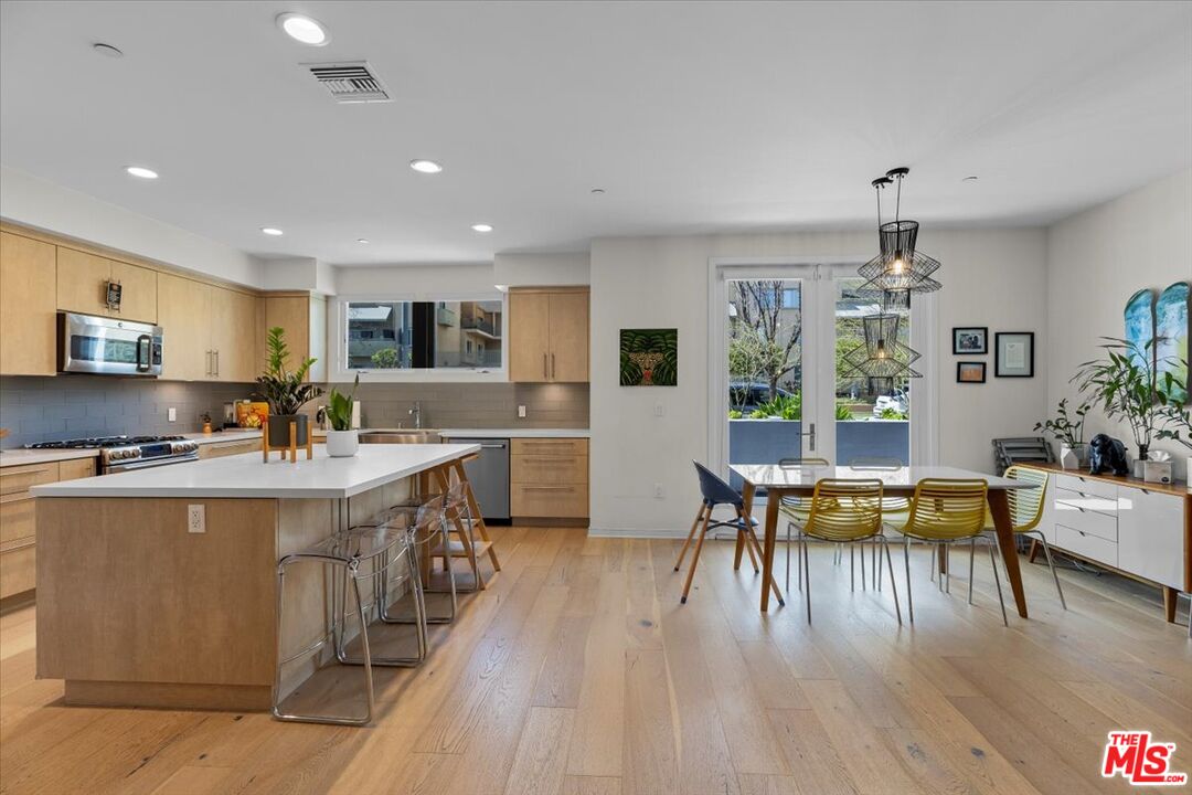 4240 Laurel Canyon Blvd Unit: 107