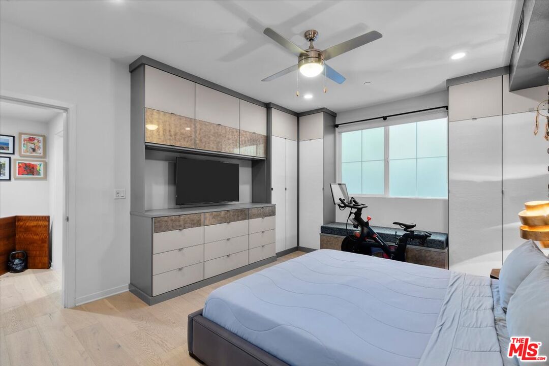 4240 Laurel Canyon Blvd Unit: 107