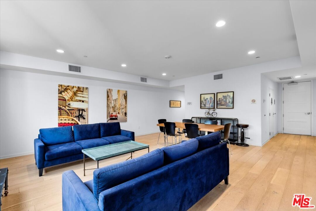 4240 Laurel Canyon Blvd Unit: 107