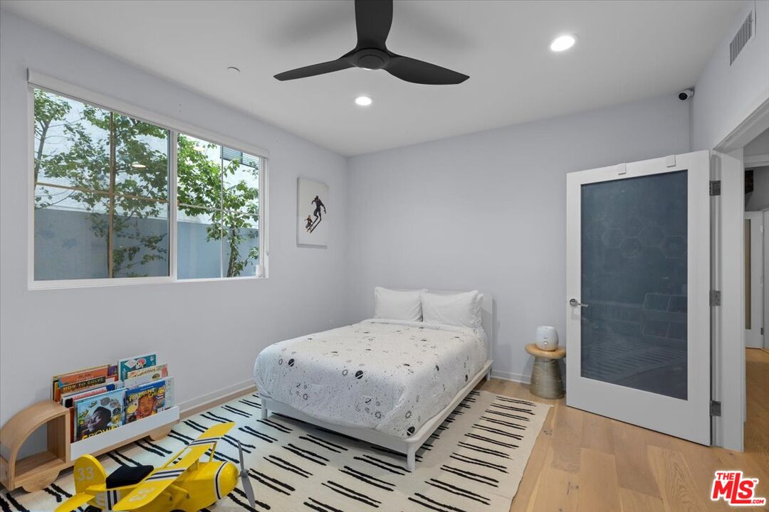4240 Laurel Canyon Blvd Unit: 107
