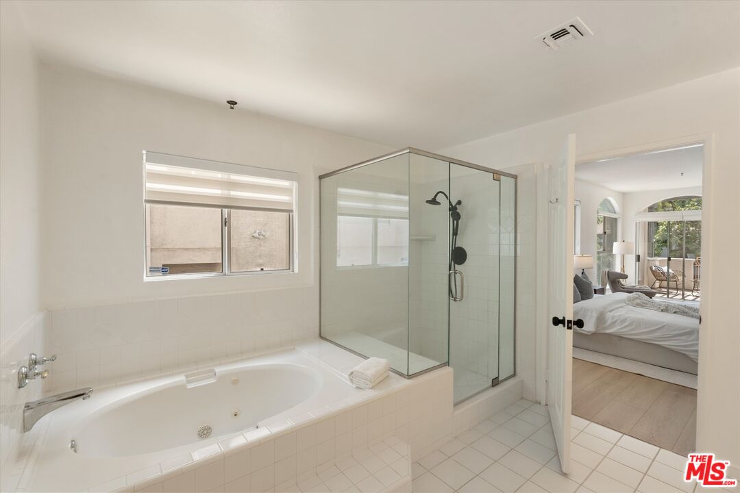 1920 S Beverly Glen Blvd Unit: 101