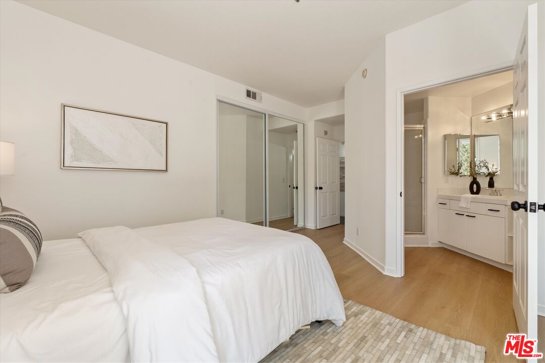 1920 S Beverly Glen Blvd Unit: 101