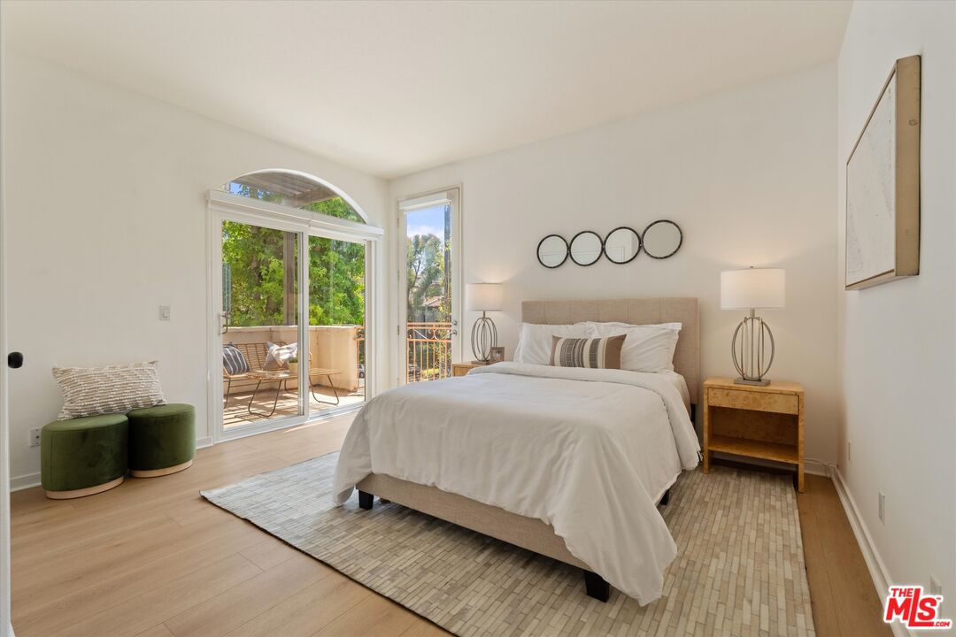 1920 S Beverly Glen Blvd Unit: 101