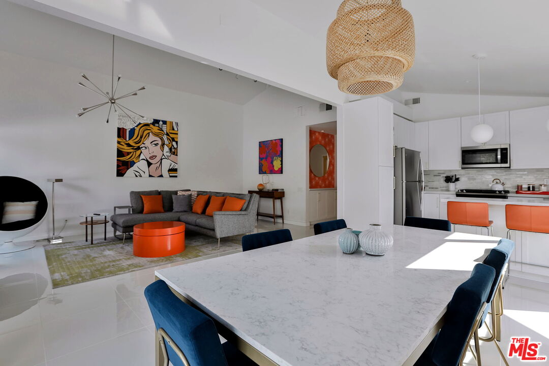 900 S Nueva Vista Dr
