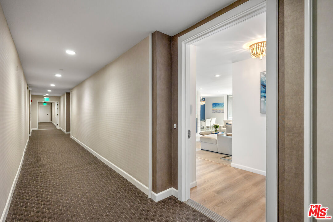 809 S Bundy Dr Unit: 205