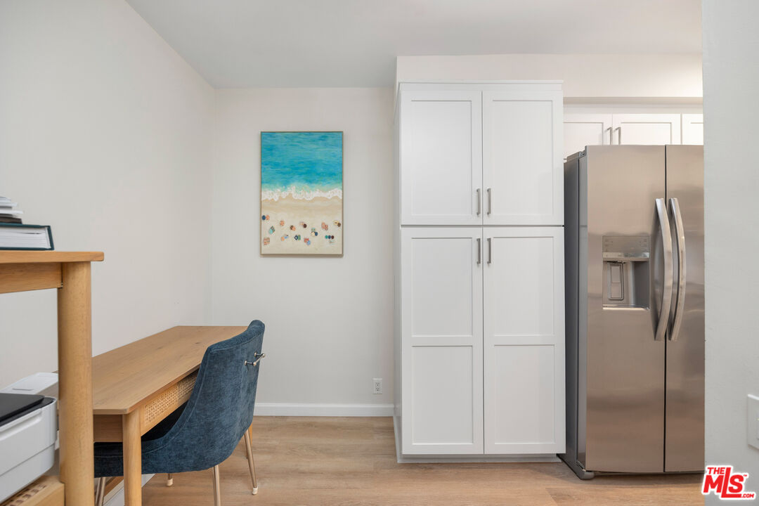 809 S Bundy Dr Unit: 205