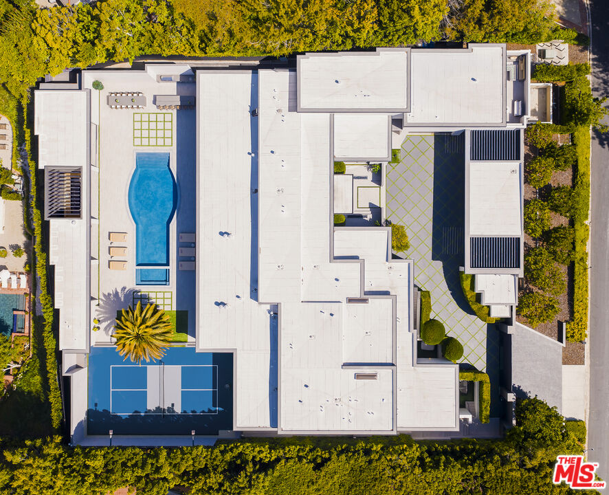 145 N Mapleton Dr