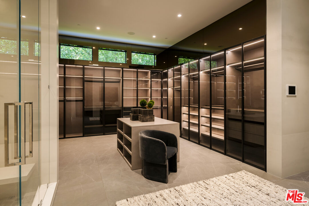145 N Mapleton Dr