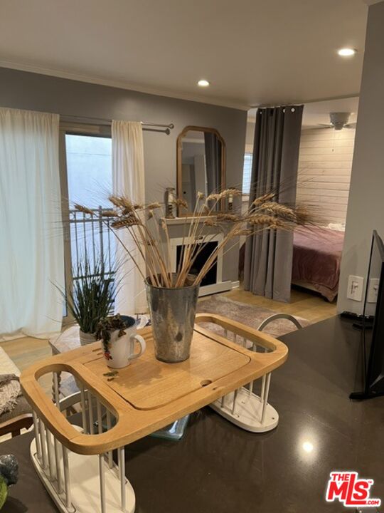 141 S Clark Dr Unit: 315