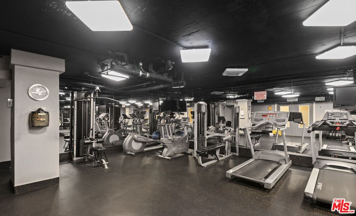 141 S Clark Dr Unit: 315