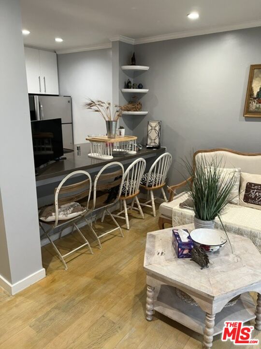 141 S Clark Dr Unit: 315