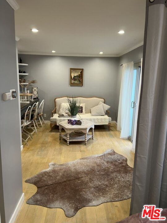 141 S Clark Dr Unit: 315