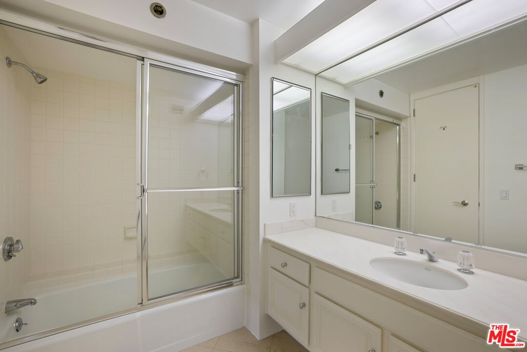 222 Monterey Rd Unit: 505