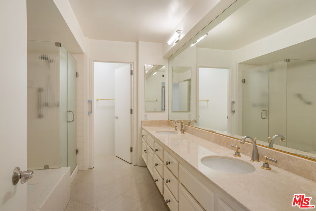 222 Monterey Rd Unit: 505