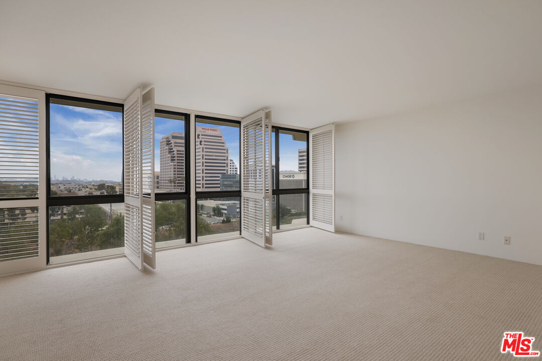 222 Monterey Rd Unit: 505