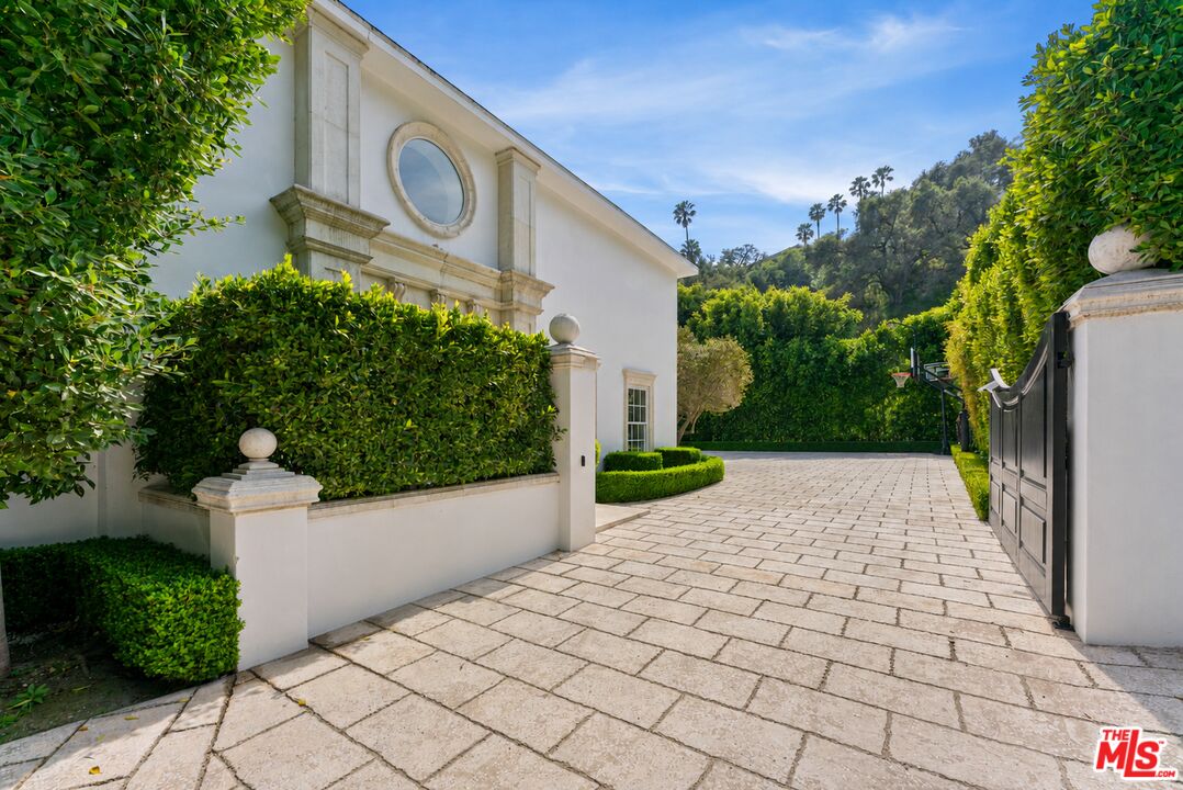 10914 Bellagio Rd