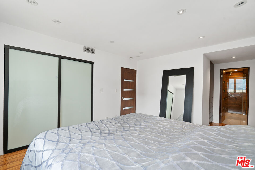2160 Century Park East Unit: 602