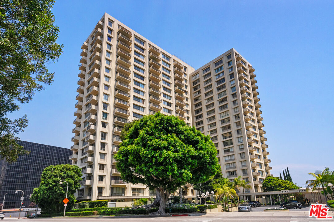 2160 Century Park East Unit: 602