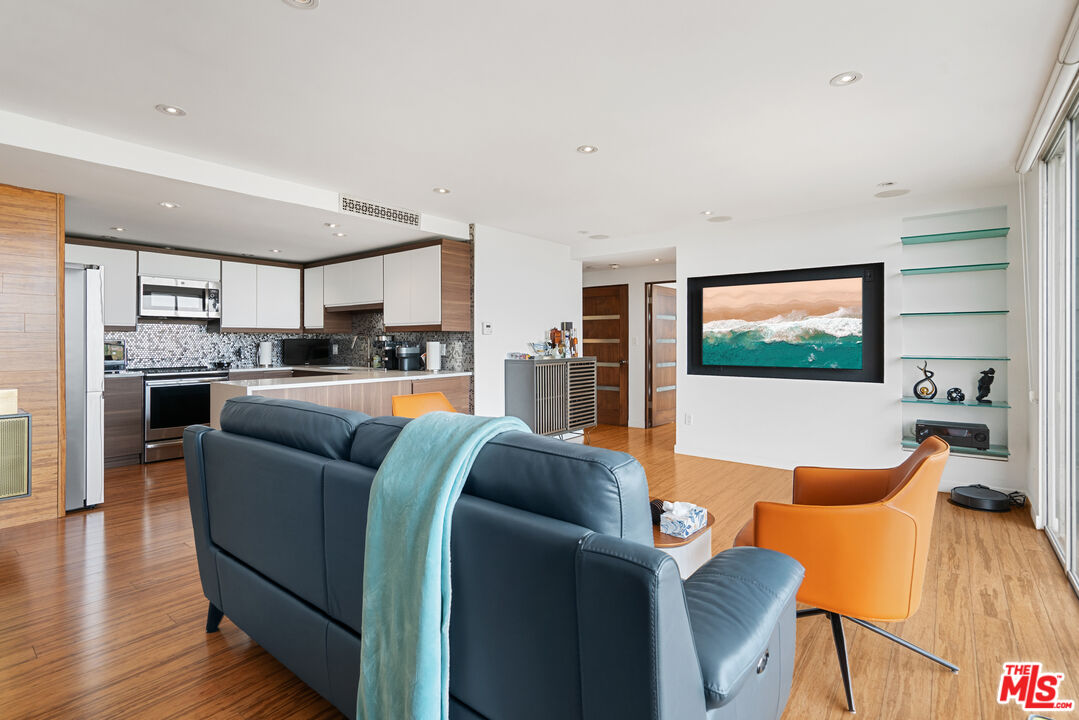 2160 Century Park East Unit: 602