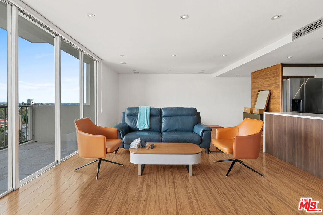 2160 Century Park East Unit: 602