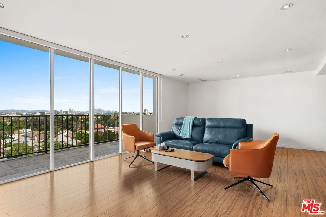 2160 Century Park East Unit: 602