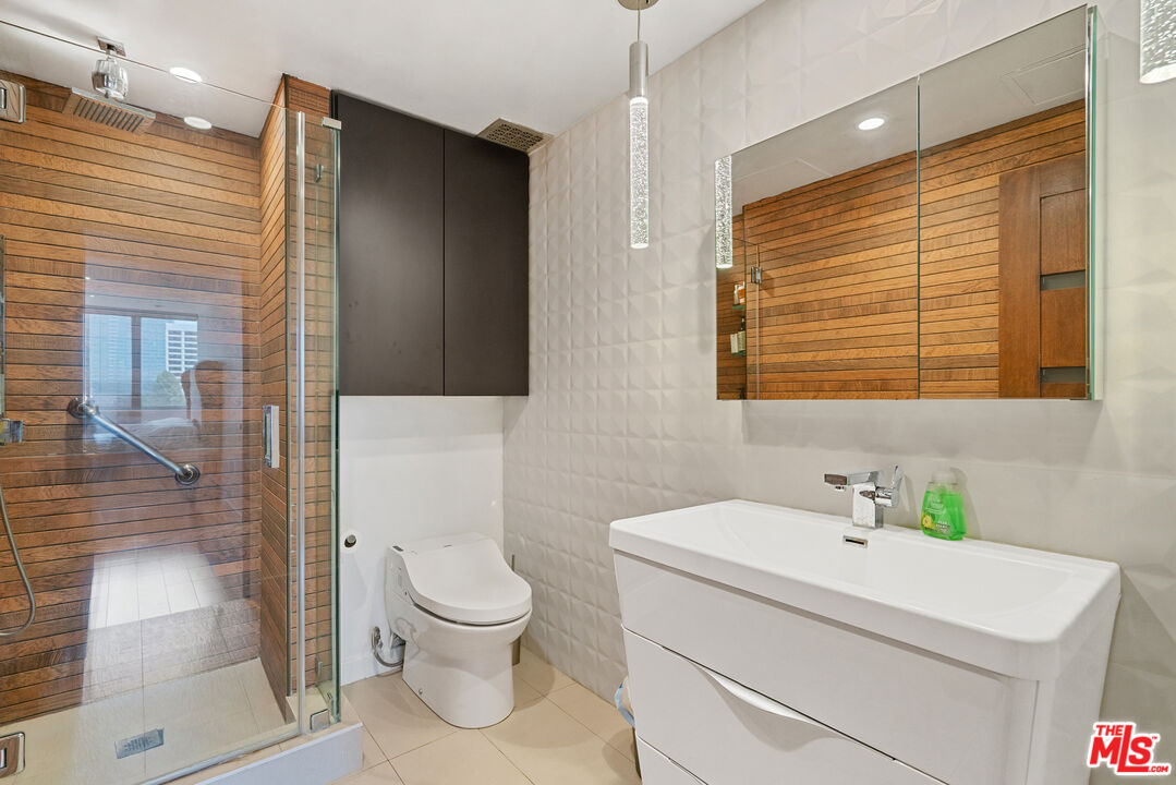 2160 Century Park East Unit: 602