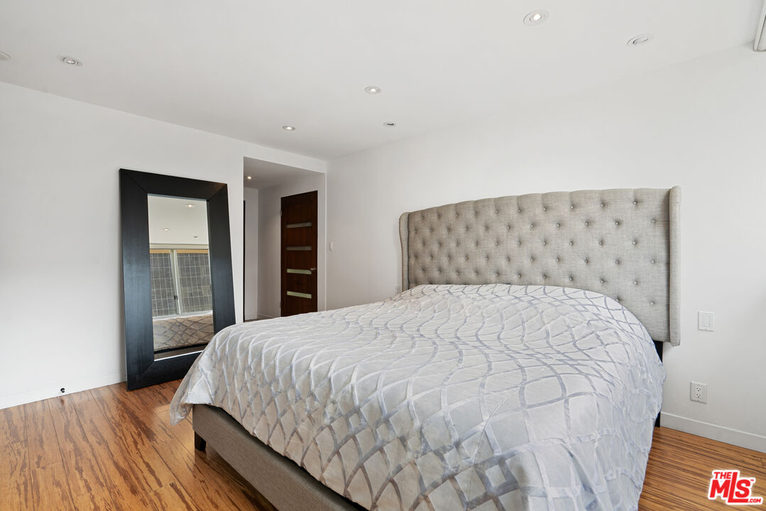 2160 Century Park East Unit: 602