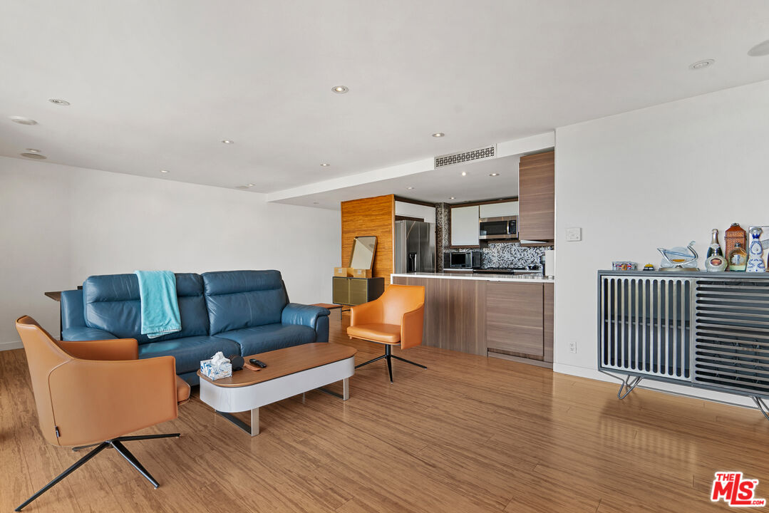 2160 Century Park East Unit: 602