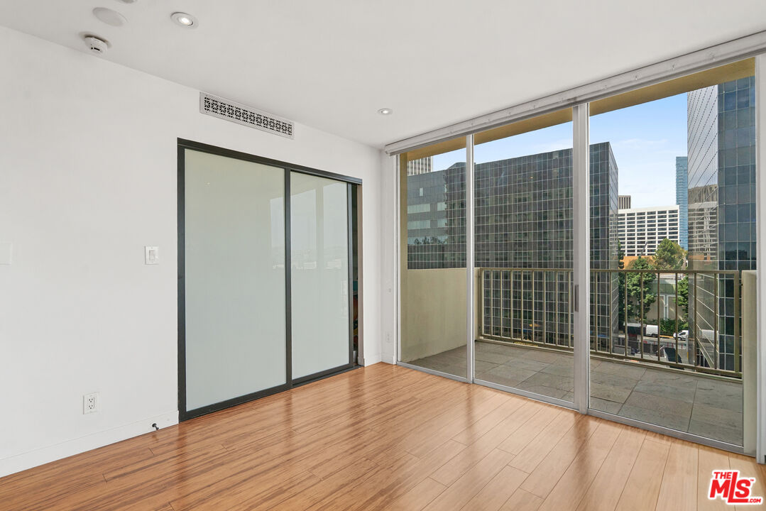 2160 Century Park East Unit: 602