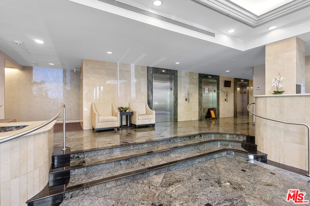 2160 Century Park East Unit: 602
