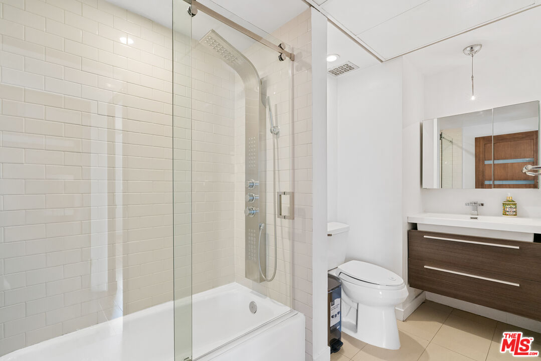 2160 Century Park East Unit: 602