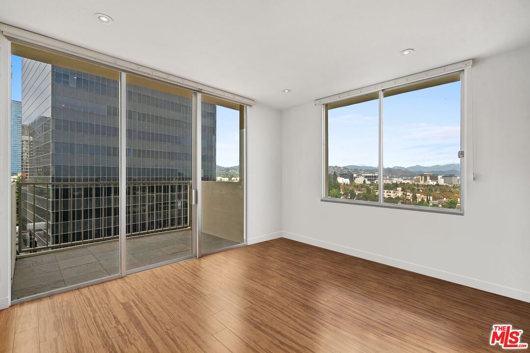 2160 Century Park East Unit: 602