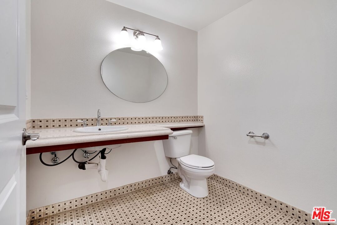 1467 S Holt Ave Unit: 1