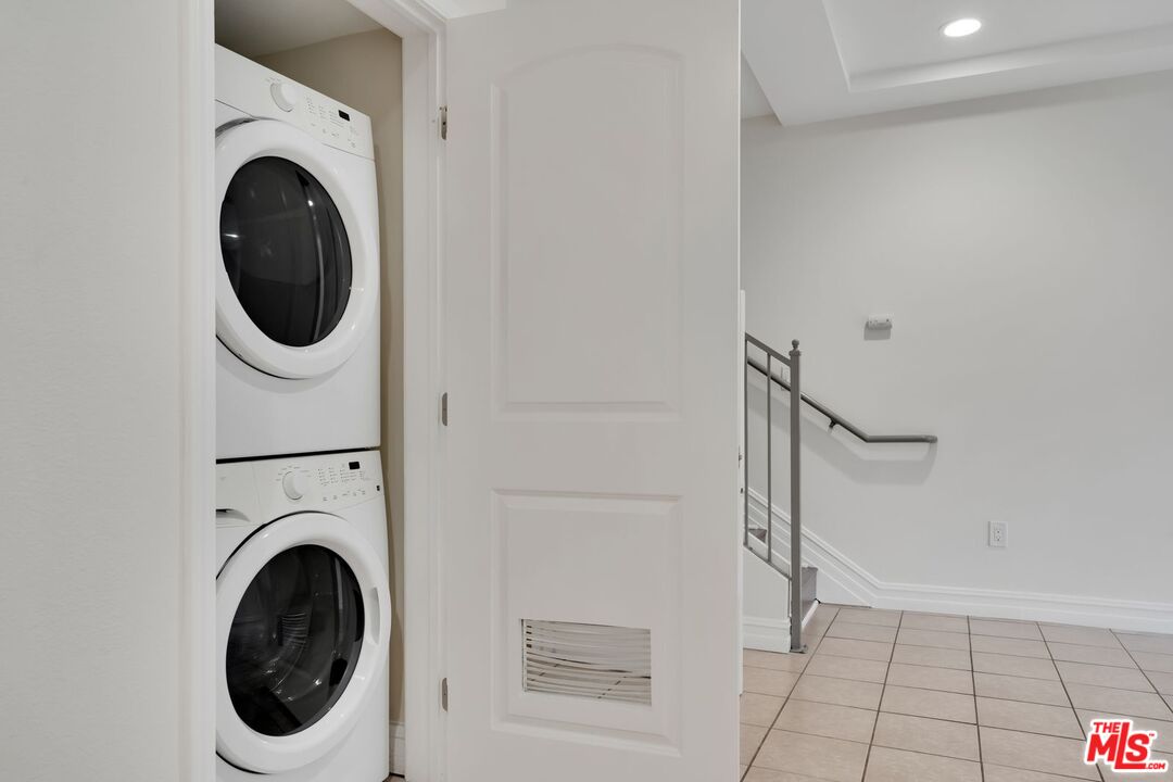 1467 S Holt Ave Unit: 1