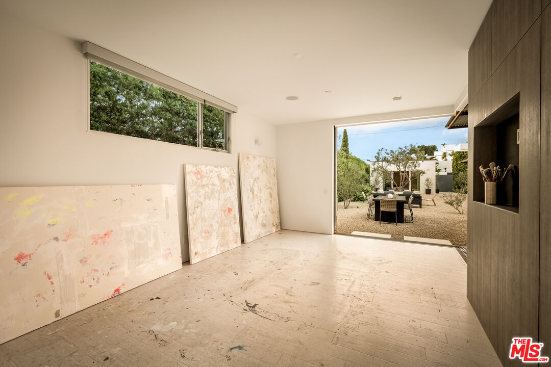 1347 Palms Blvd