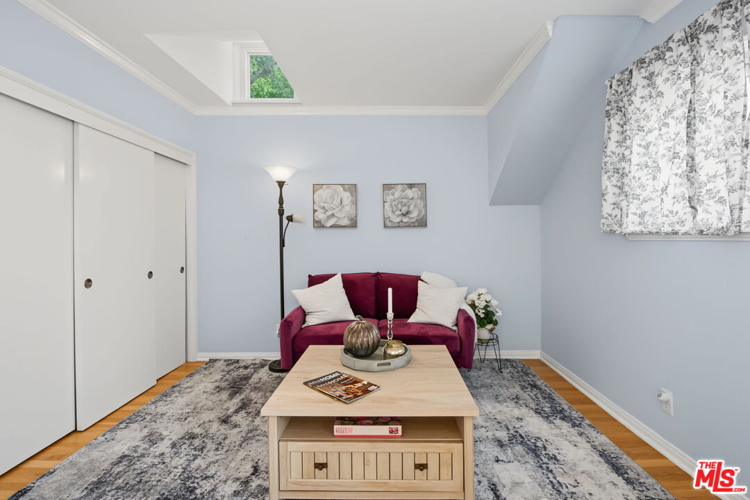 12052 Laurel Terrace Dr