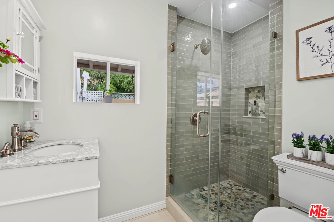 12052 Laurel Terrace Dr