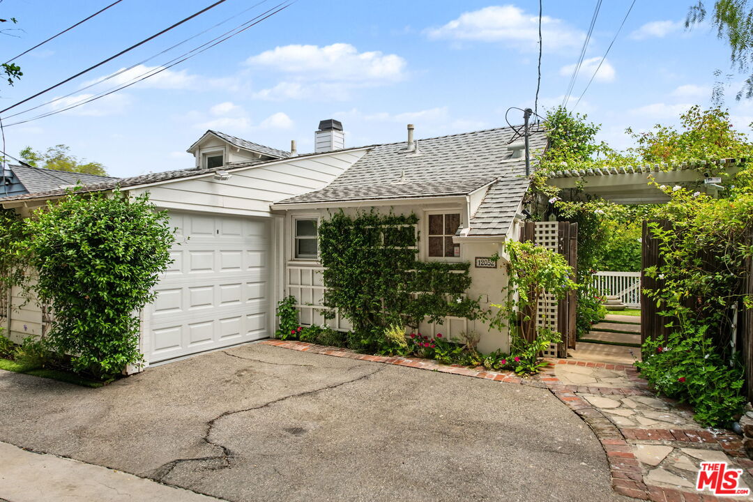 12052 Laurel Terrace Dr