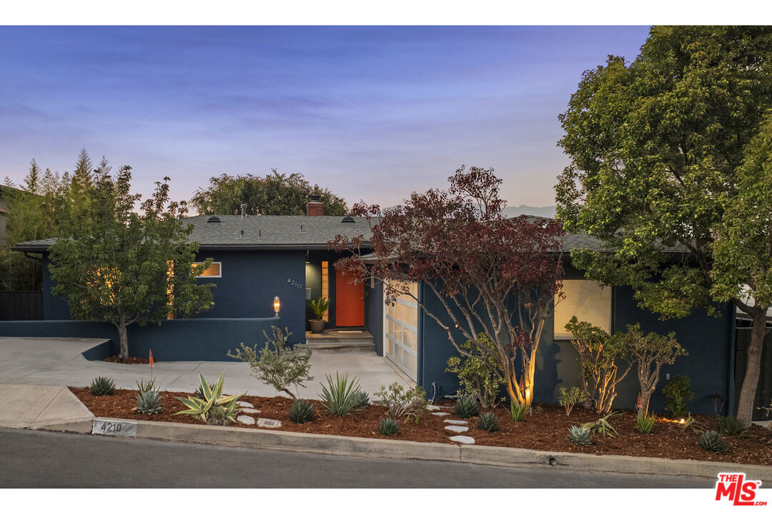 4210 Palmero Dr
