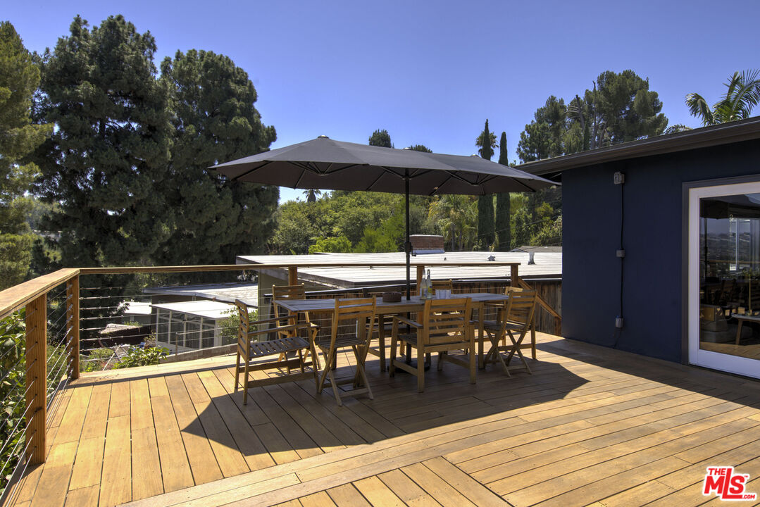 4210 Palmero Dr