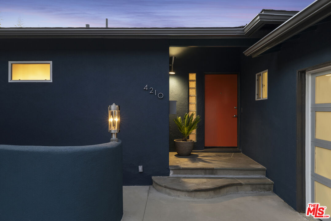 4210 Palmero Dr