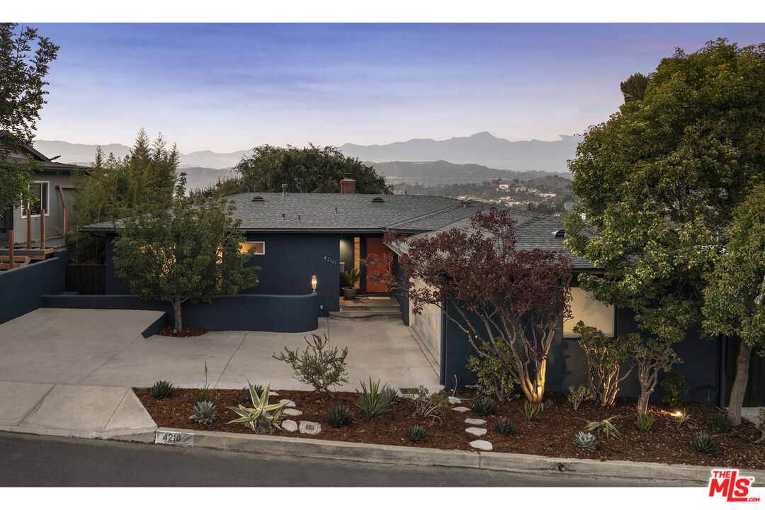 4210 Palmero Dr