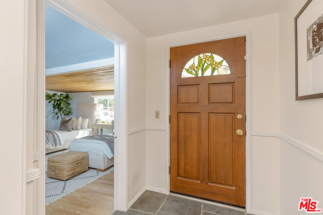 4065 Woodman Cyn