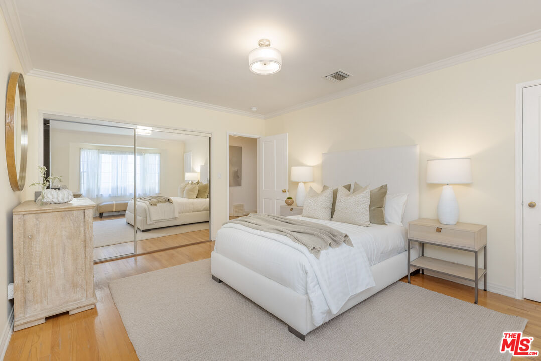 4065 Woodman Cyn