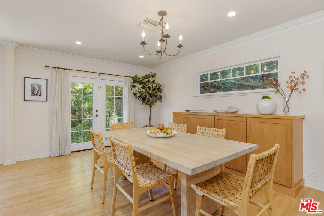 4065 Woodman Cyn